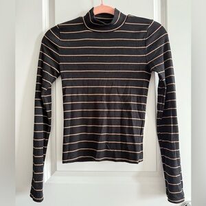 Gap Modern Mockneck T-Shirt black & beige striped